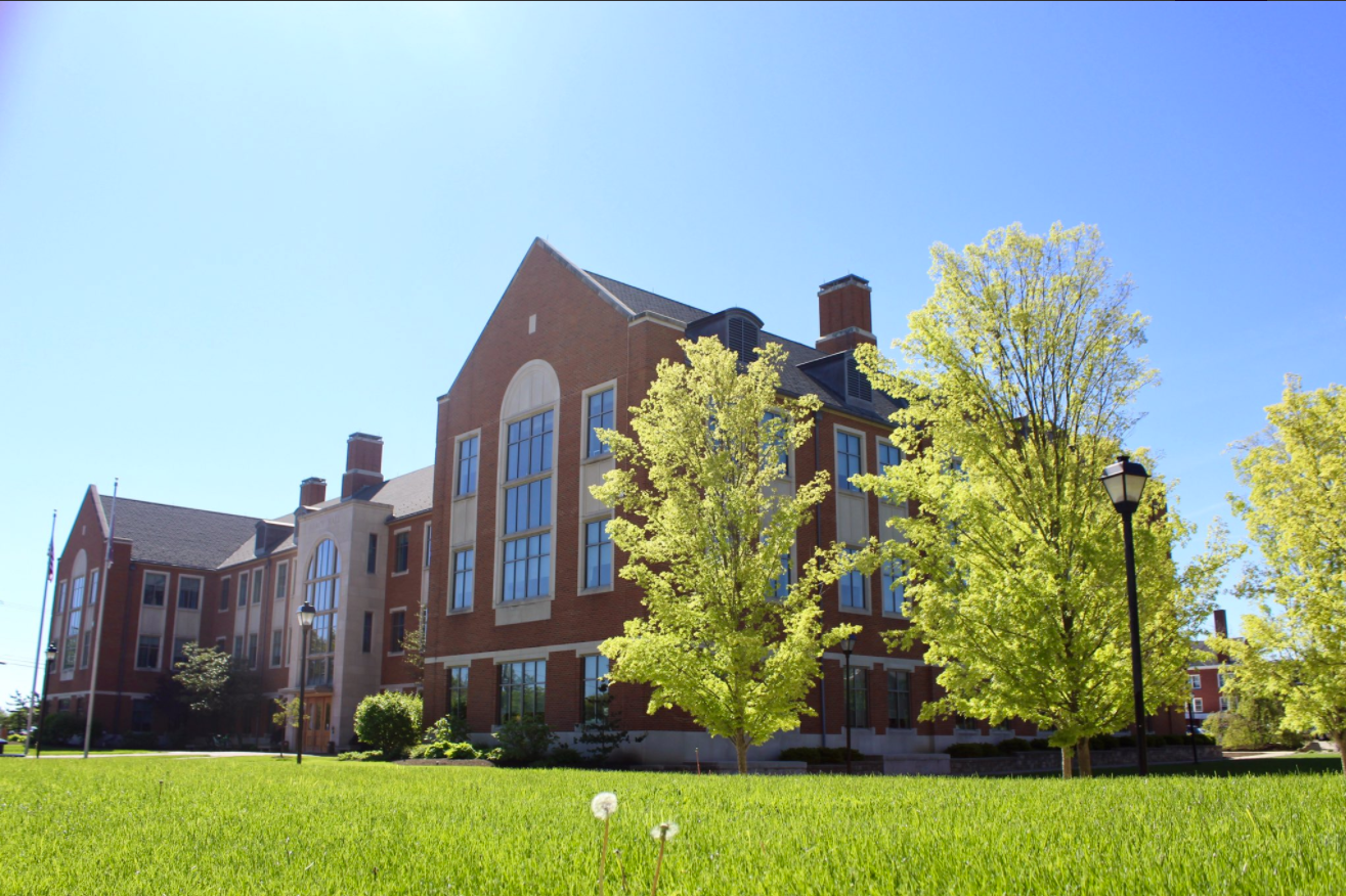Mount Union Recognizes Faculty and Staff at its Annual Employee Recognition Award Ceremony