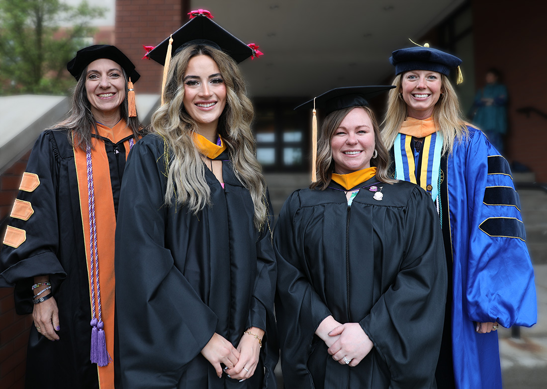 MSN graduates with faculty