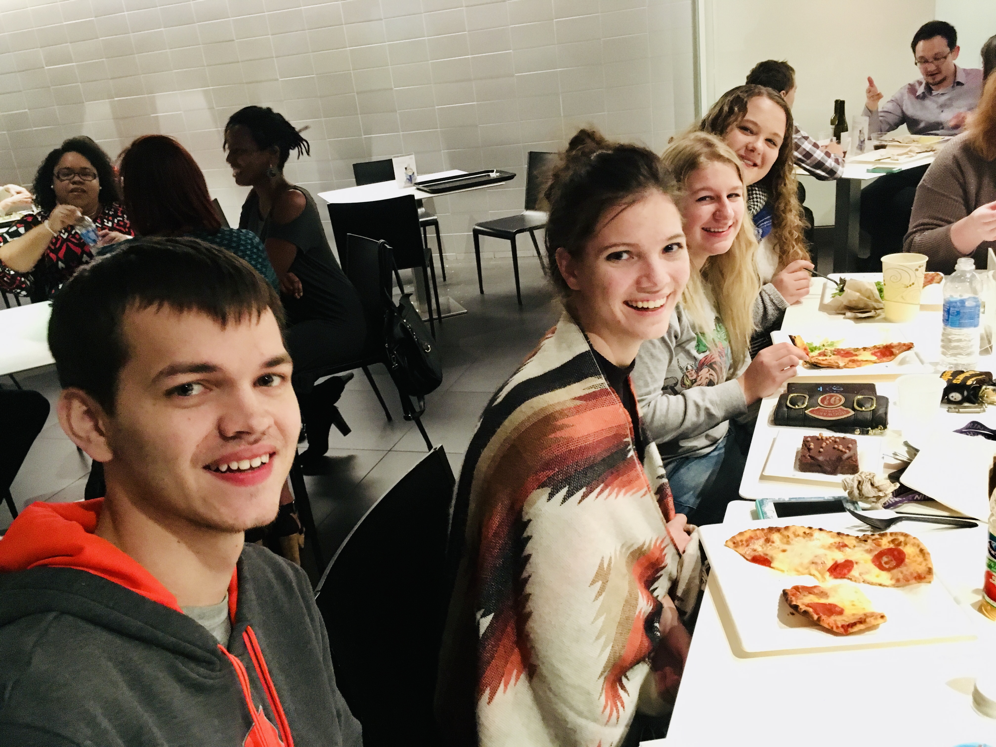 students with dinner