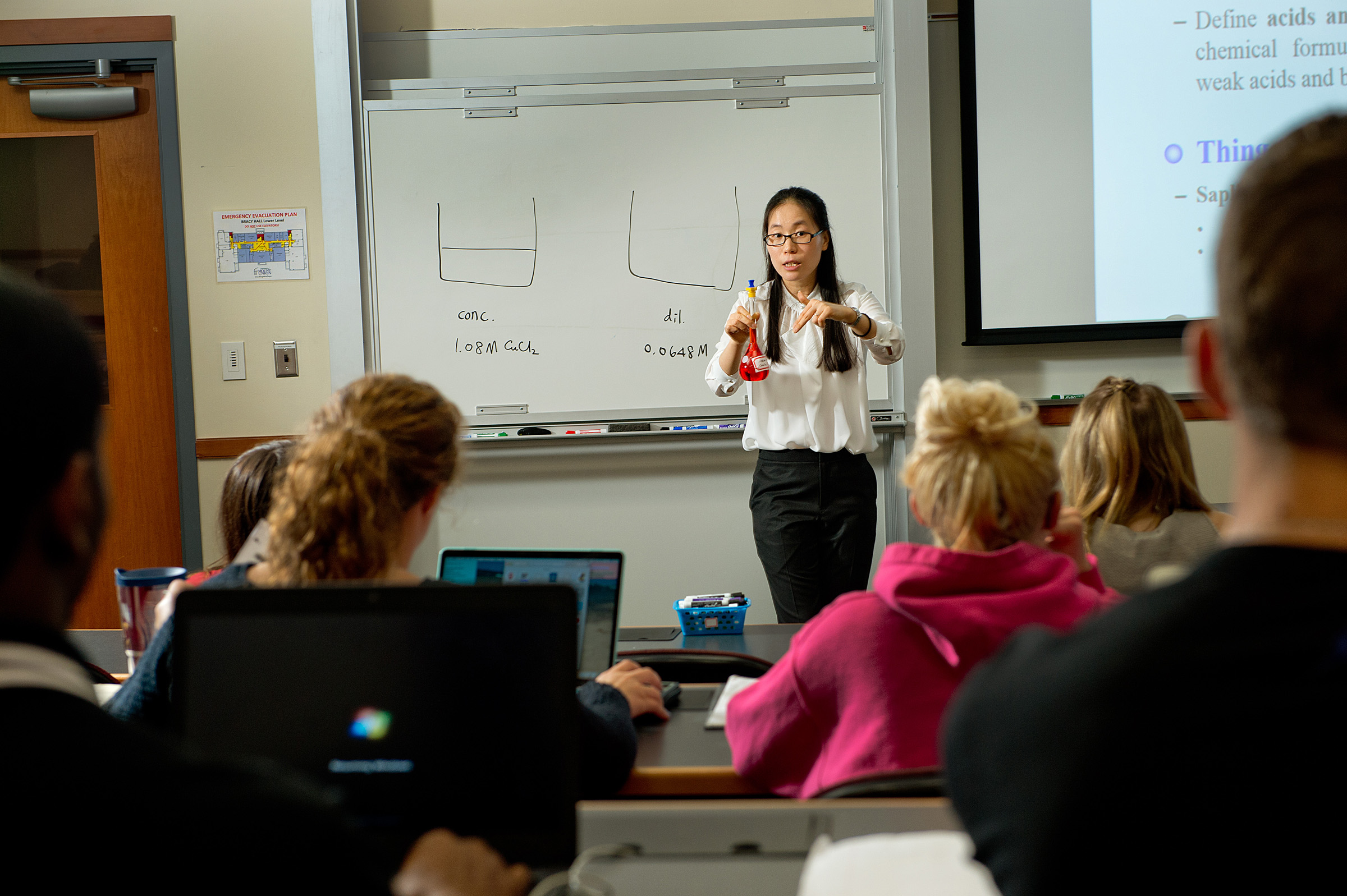 University of Mount Union professor teaching a biochem class 