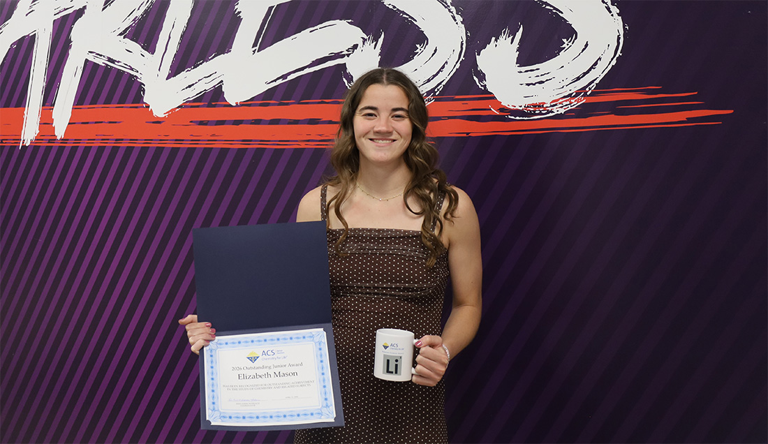 elizabeth mason with award