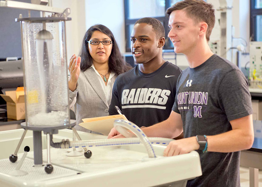 University of Mount Union engineering classroom.