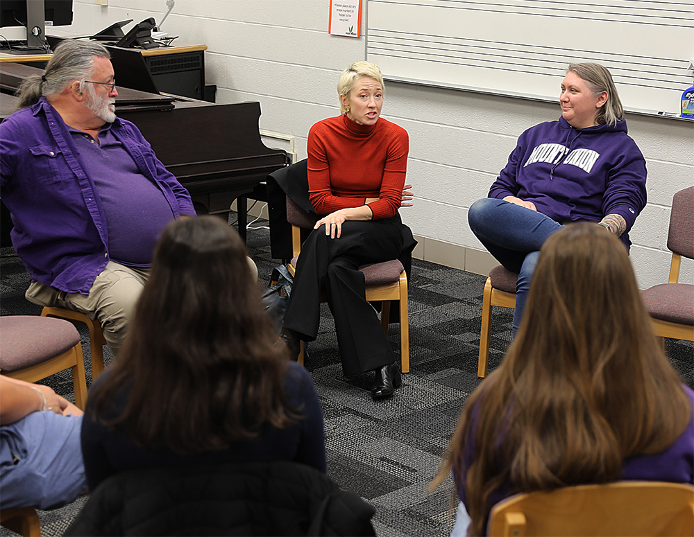 carrie coon talking with students