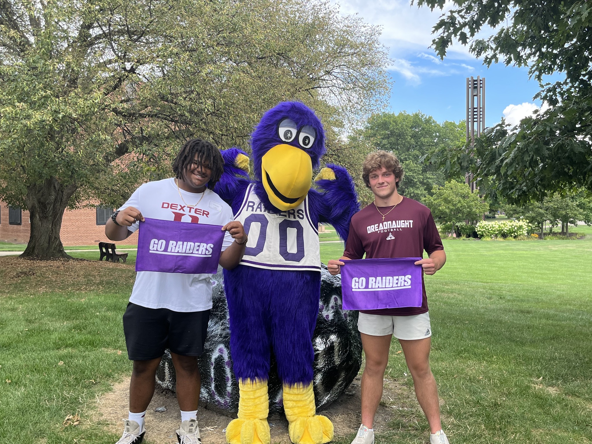 Mucaw and students during the Summer Snapshot admission campus visit.