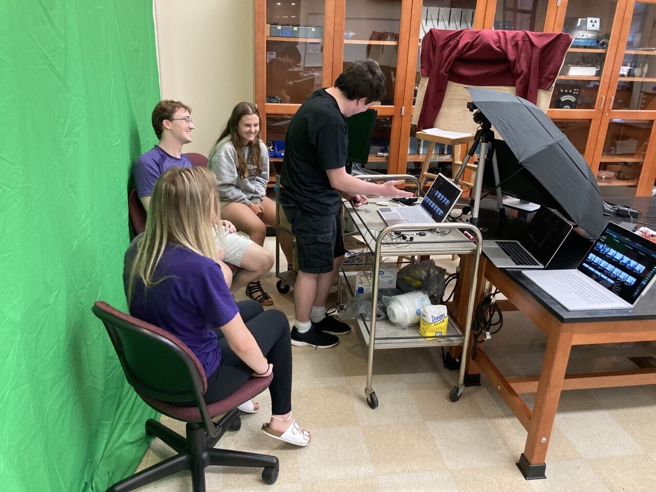 Students, Faculty Collaborating on High-Impact Research Through Sit Lux Program